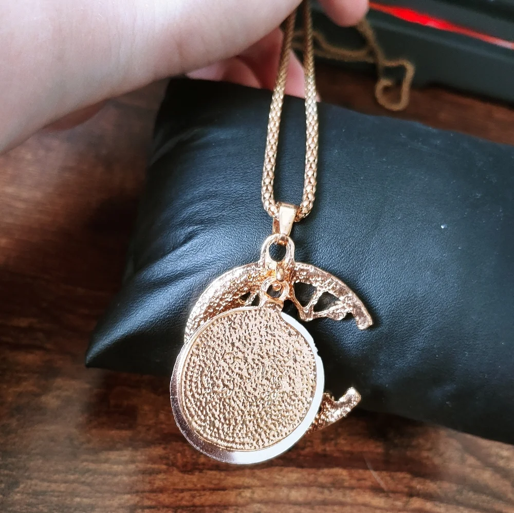 ONLY IN BUNLE/ Collier lune / Moon Necklace - Picture 5 of 5